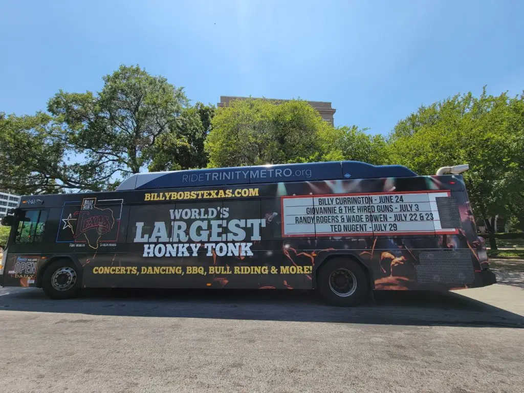 Half wrap bus for Billy Bob's Texas